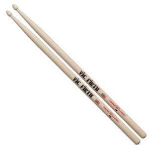 Par de Baquetas de madera 5B Vic Firth American Classic punta madera
